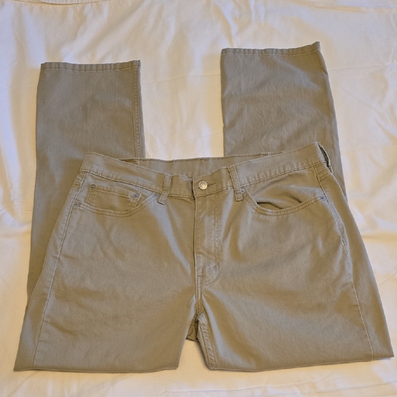 Levi's Other - Levi's 514 Men's 38/32 Tan Straight Leg Jeans